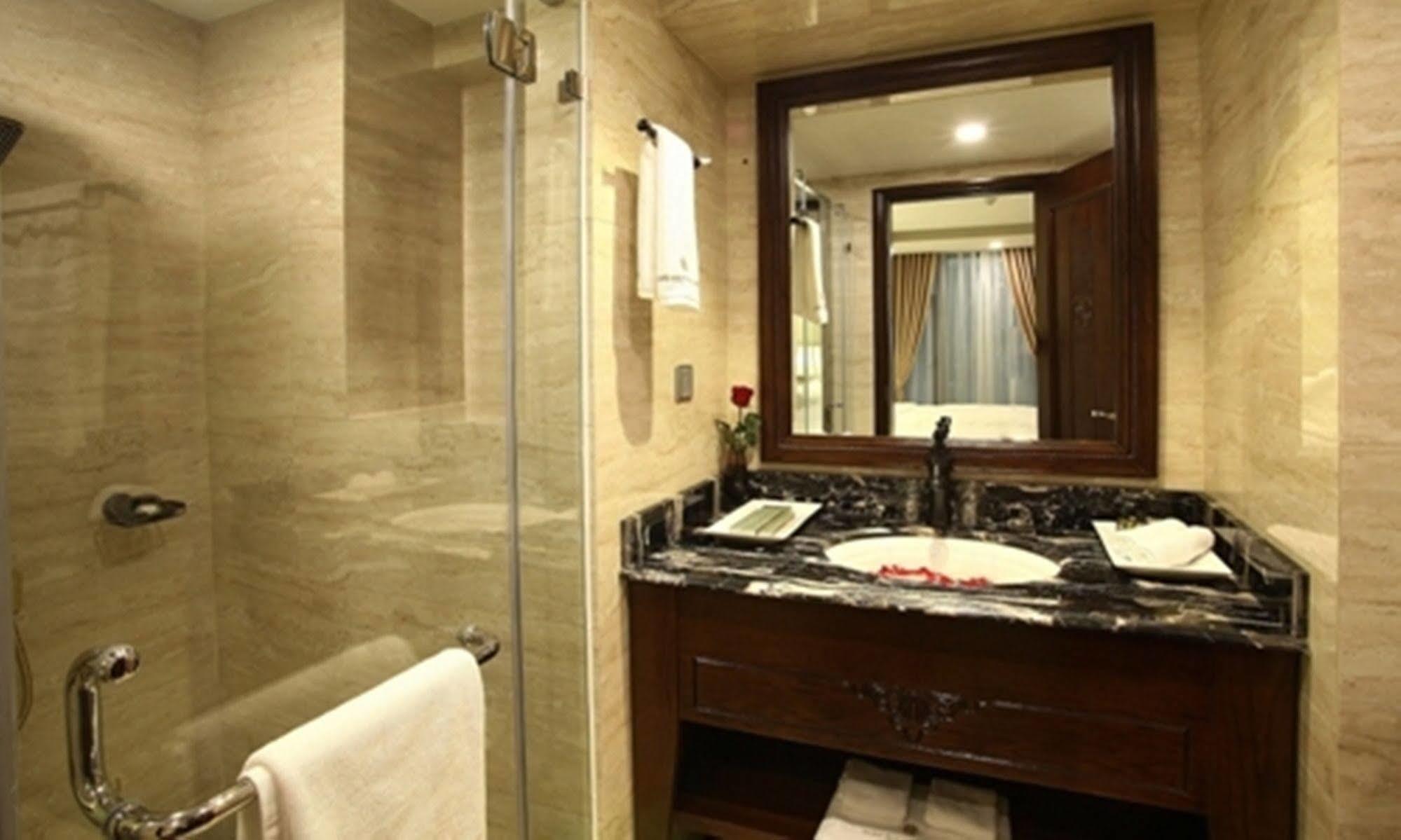 Paris Boutique Hotel Sapa Екстер'єр фото