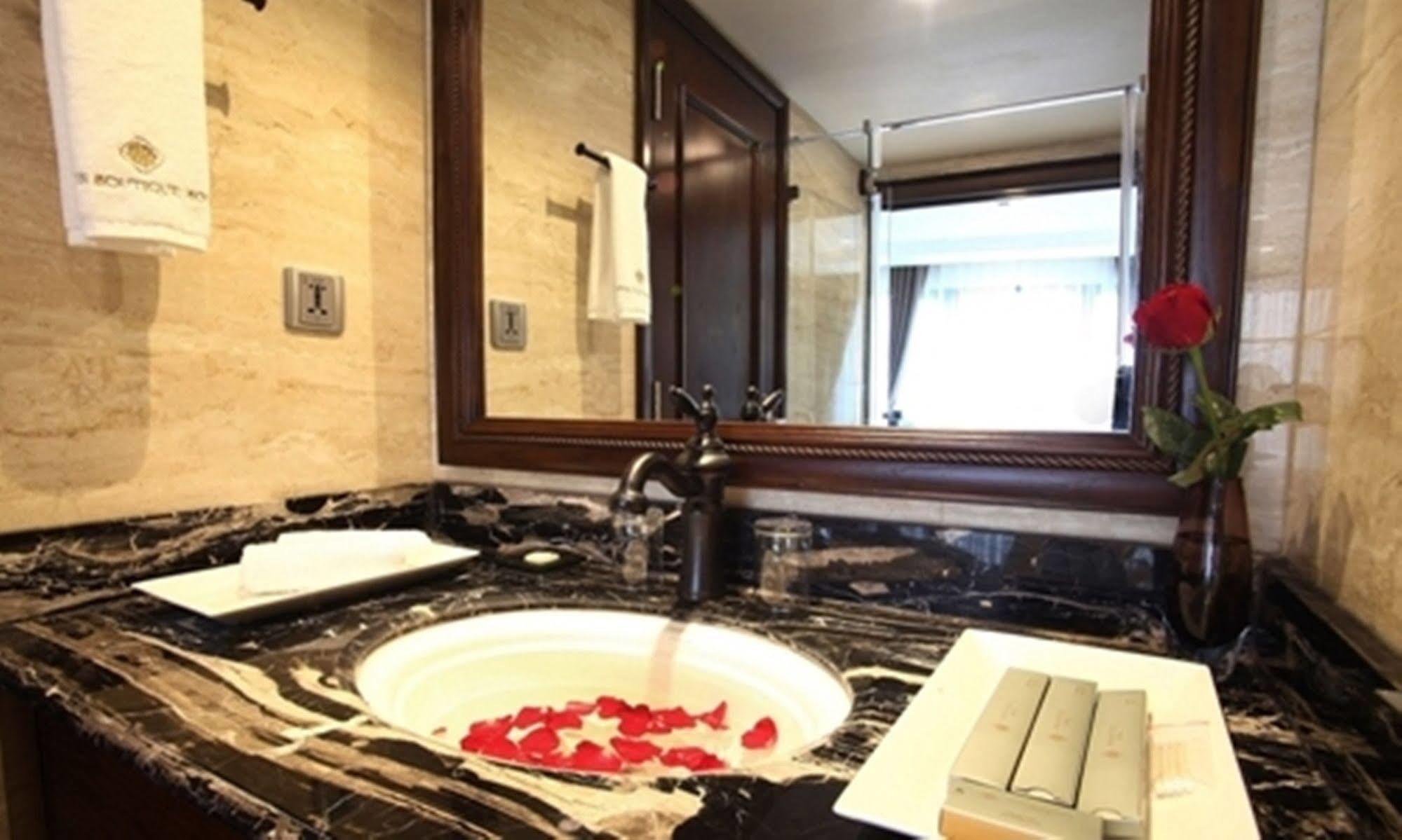 Paris Boutique Hotel Sapa Екстер'єр фото